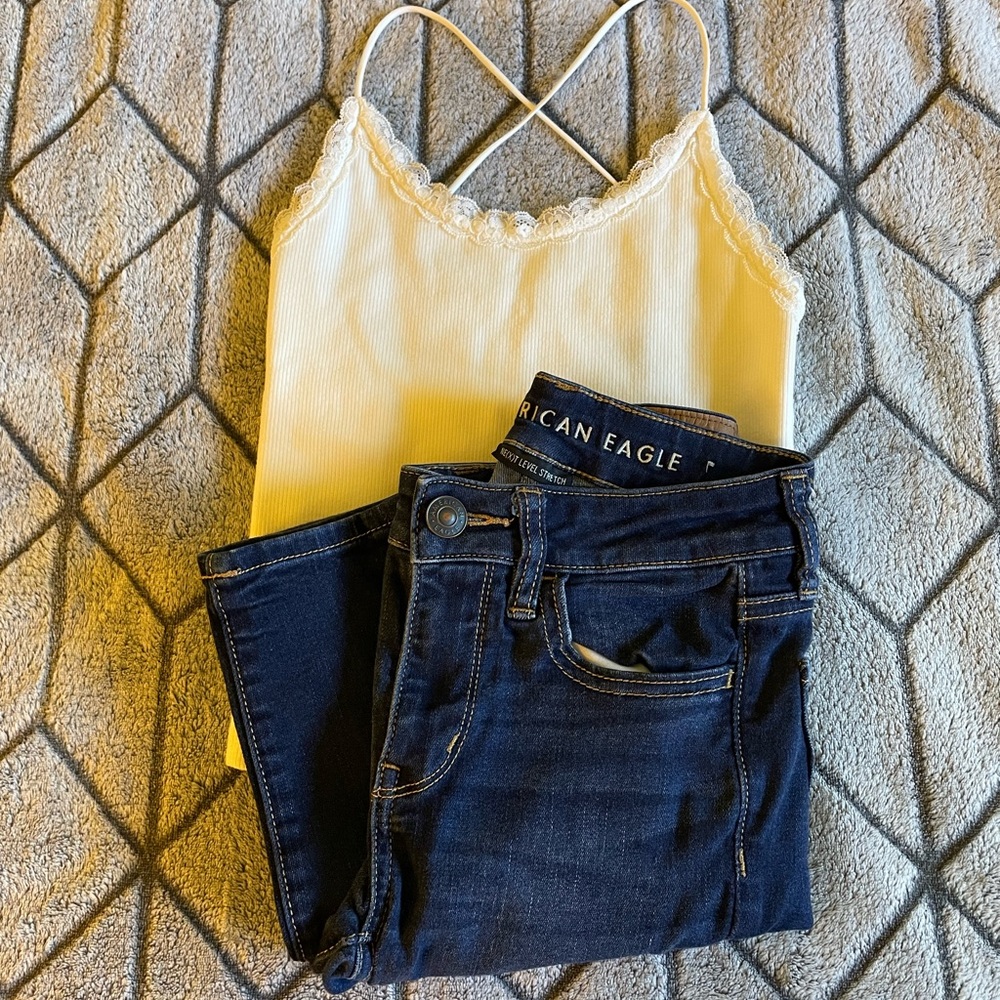 American Eagle - Dark Wash Jeans Size 0 Short and White Lace Tank Top Size XS